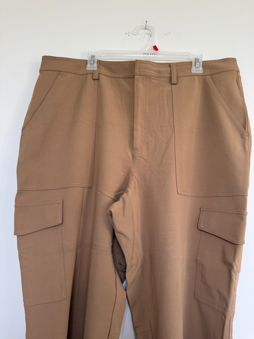 Banana Republic Women’s Tan Cargo Pants - Versatile Everyday Style - Picture 3 of 10